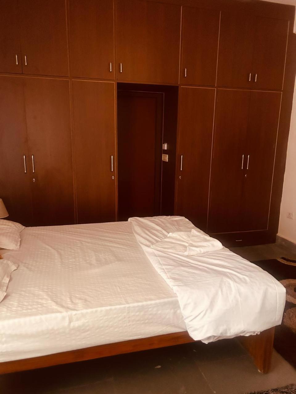 The English Gaon 4 Bhk Bhopal Eksteriør billede