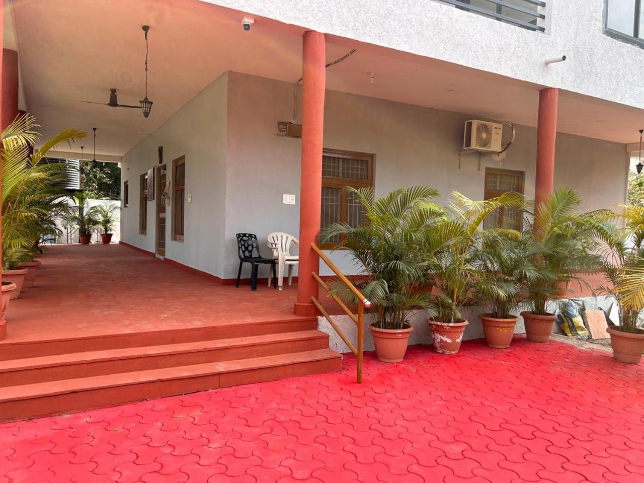 The English Gaon 4 Bhk Bhopal Eksteriør billede